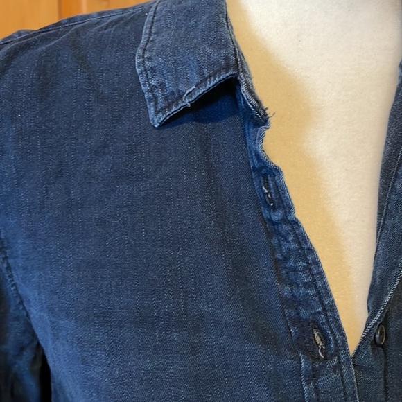 Banana Republic Denim shirt - Picture 3 of 10